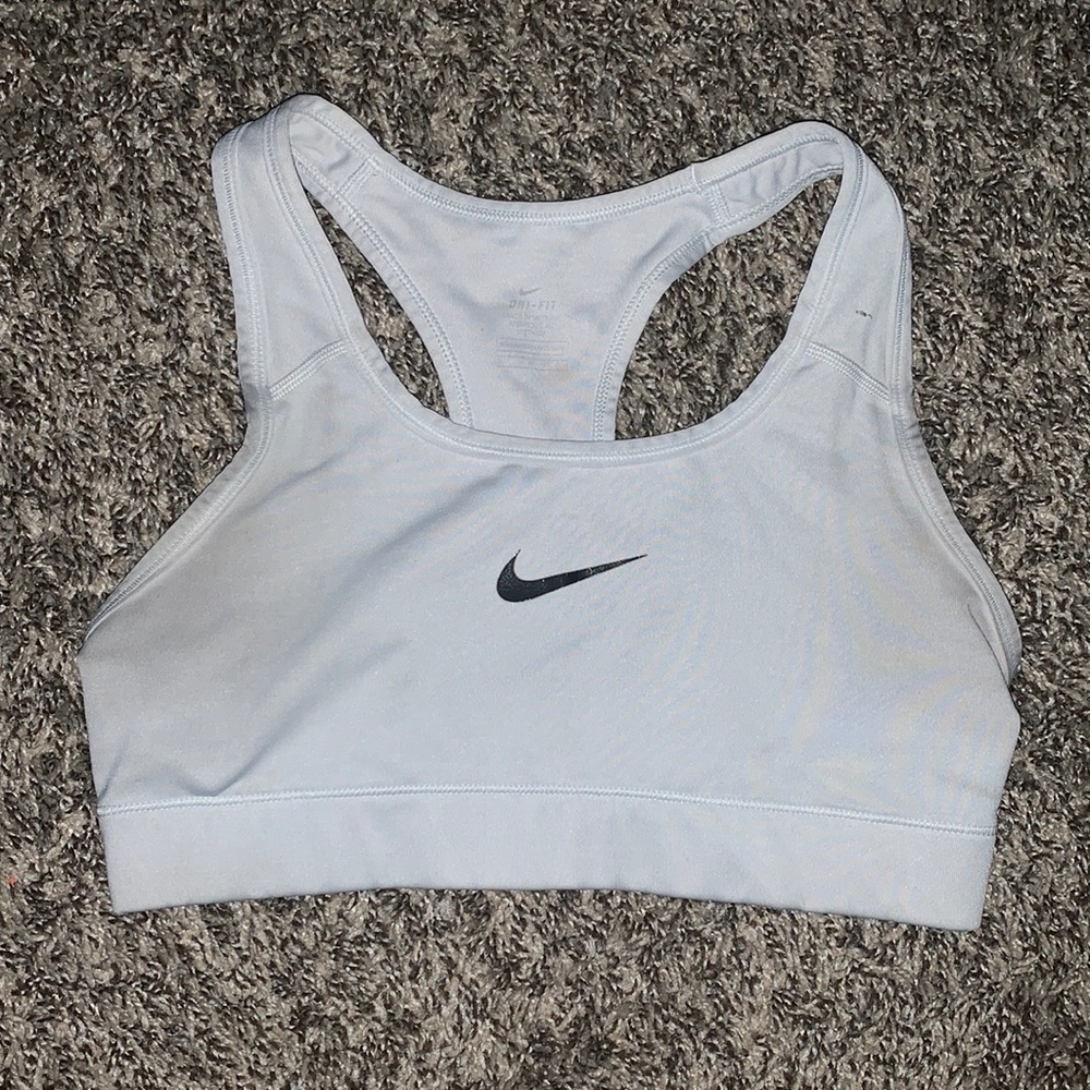 Nike sports bra size small